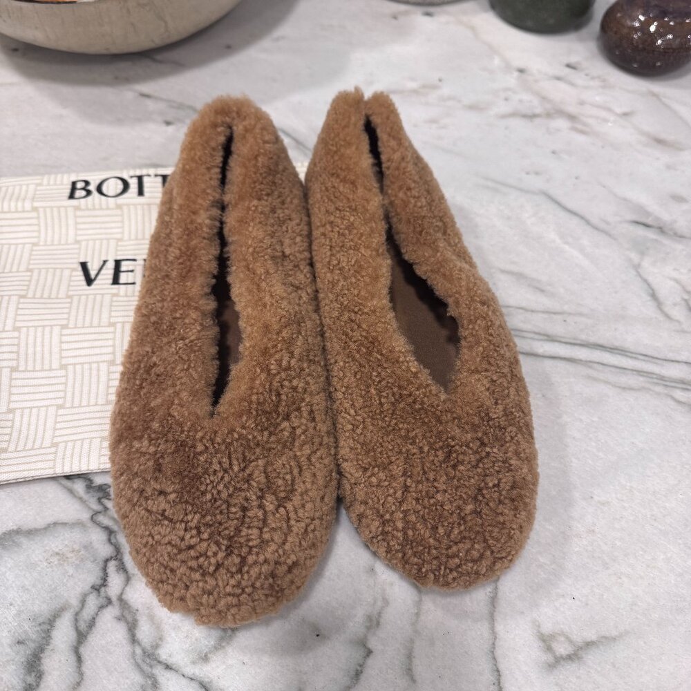 Bottega Veneta brown shearling fur flat  shoes 36